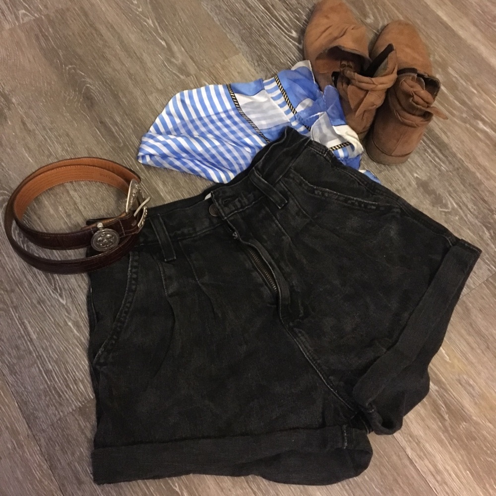 💫✨Abercrombie & Fitch Black High-Waisted Shorts ✨